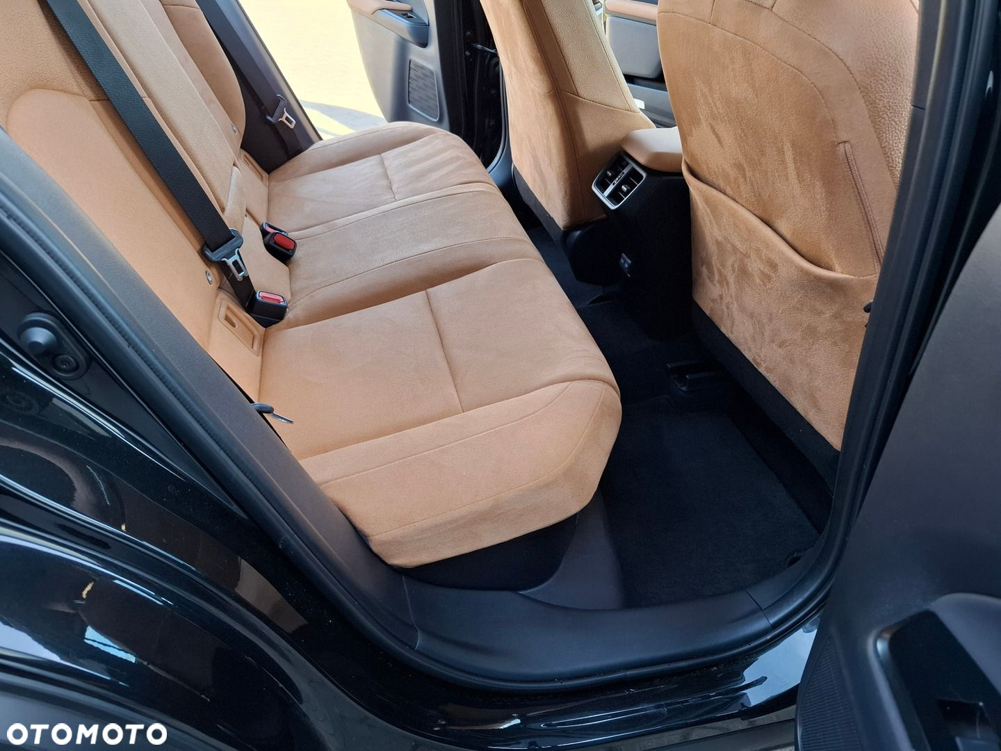 Lexus UX - 26