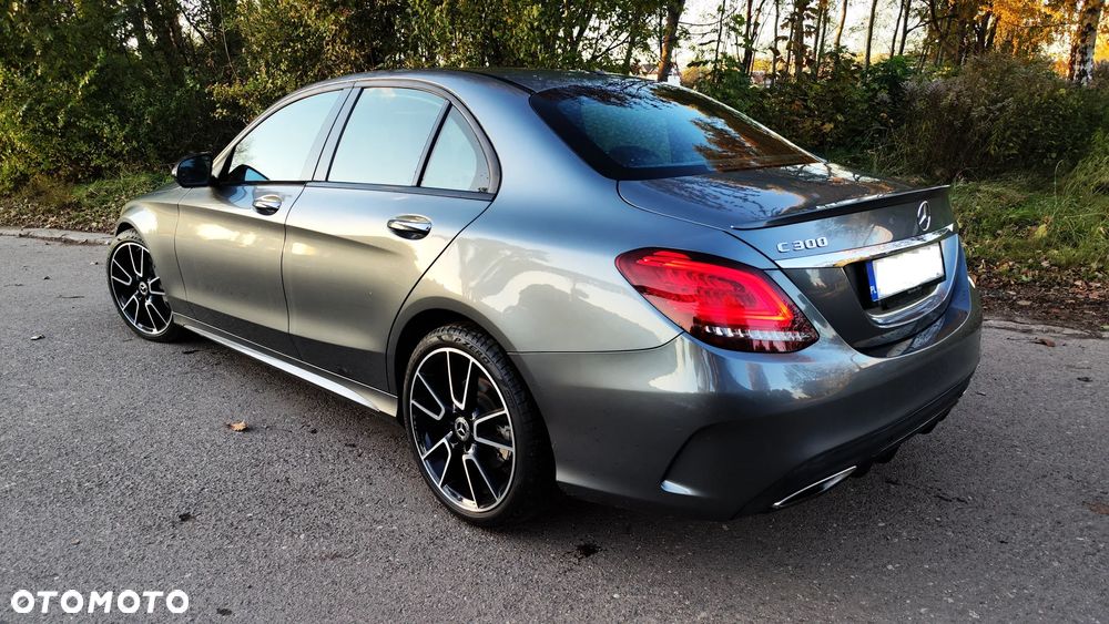 Mercedes-Benz Klasa C 300 9G-TRONIC - 1
