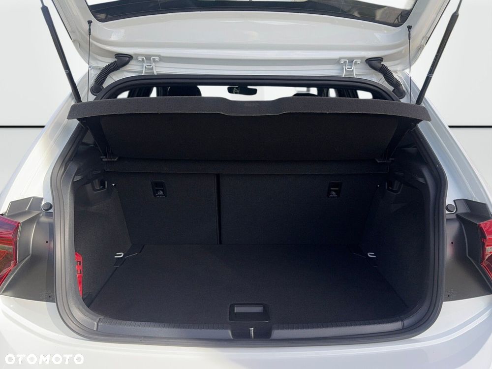 Volkswagen Polo - 12