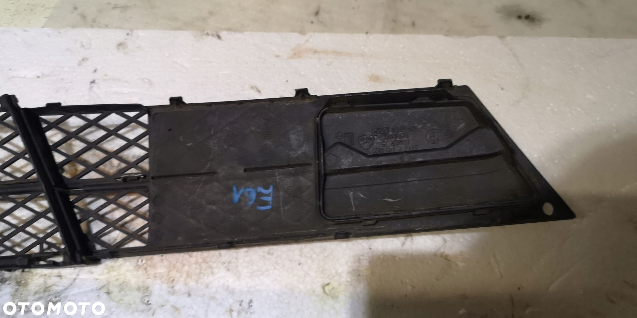 BMW 5 F10 F11 KRATKA ATRAPA ZDERZAKA 7178099 - 2