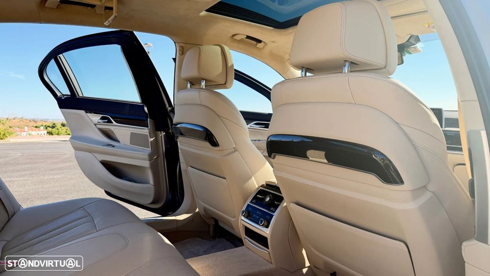 BMW 730 - 24