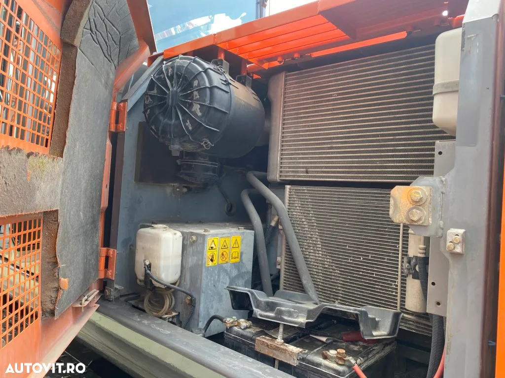 Hitachi ZX 140W-3 - 12