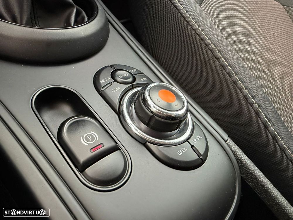 MINI Countryman Cooper SE ALL4 Auto - 13