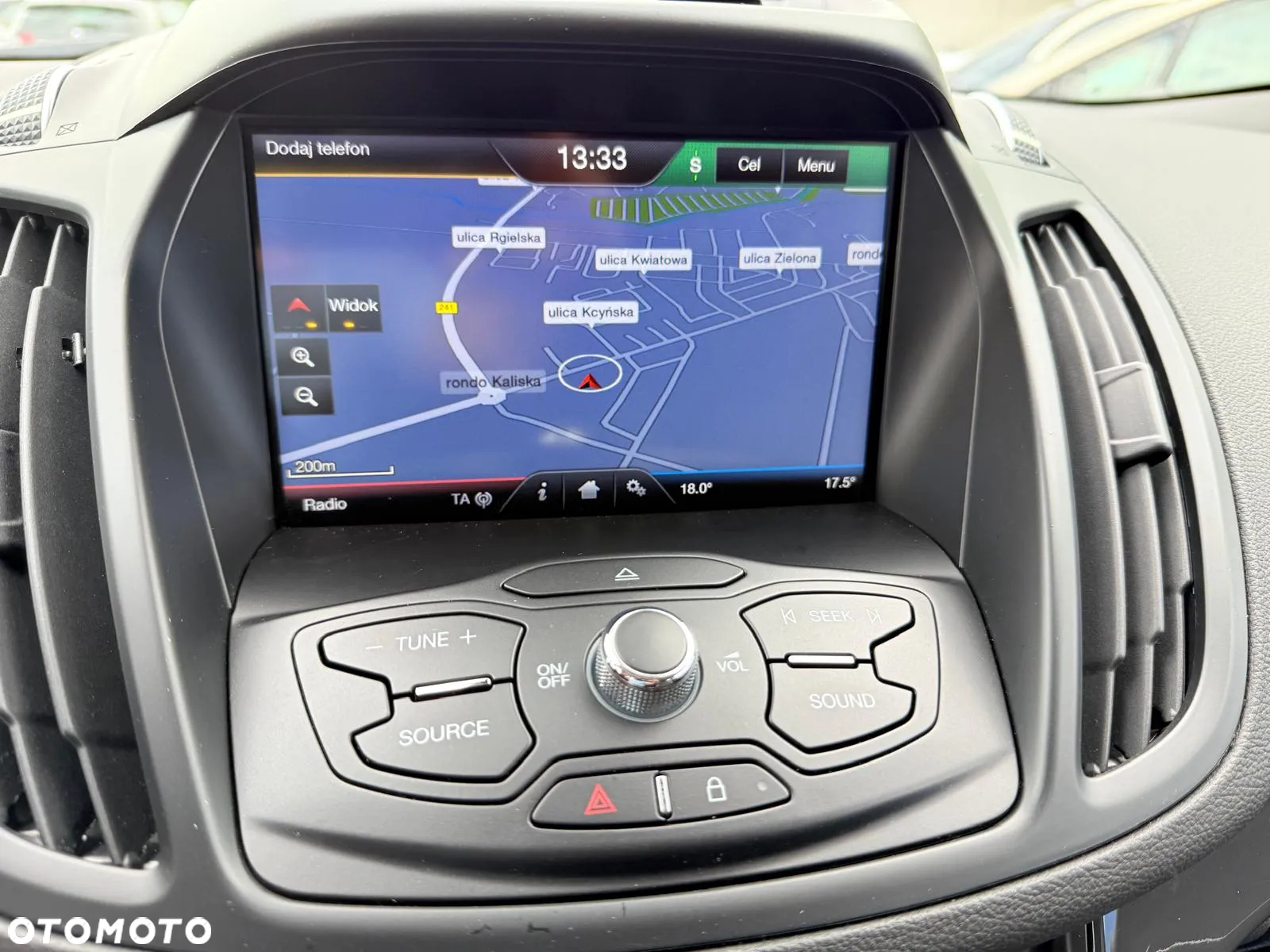 Ford Kuga 1.5 EcoBoost 2x4 Black & Silver - 24