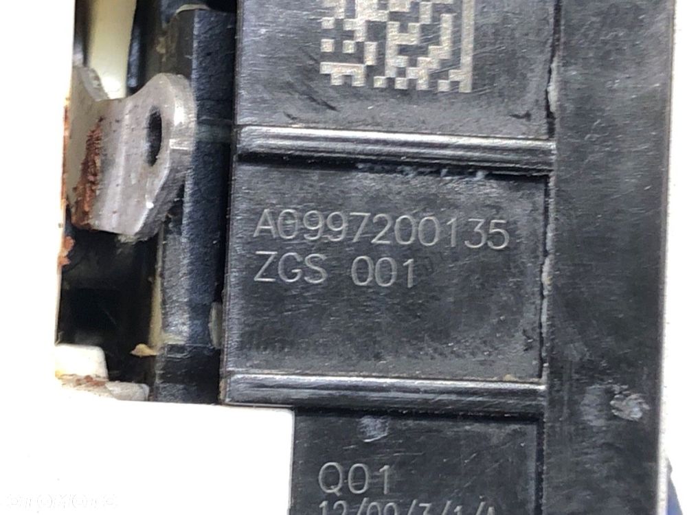 ZAMEK DRZWI LEWY PRZÓD  MERCEDES-BENZ KLASA E T-Model (S212) 2009 - 2016 E 200 CDI / BlueTEC - 4