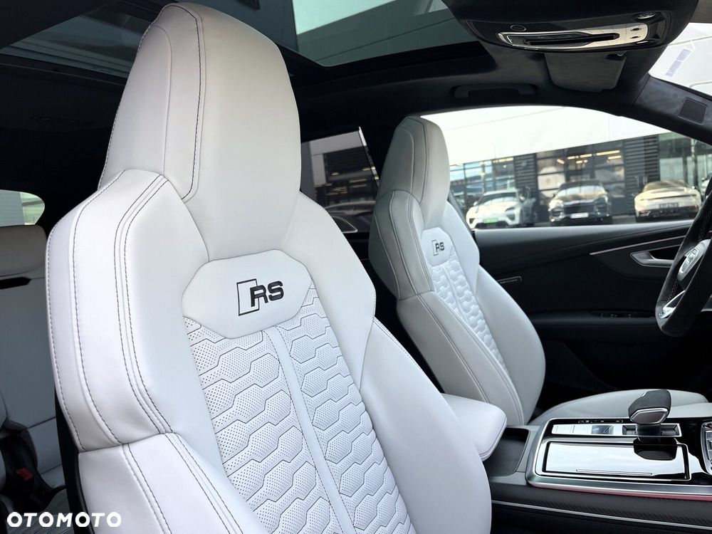 Audi RS Q8 - 26