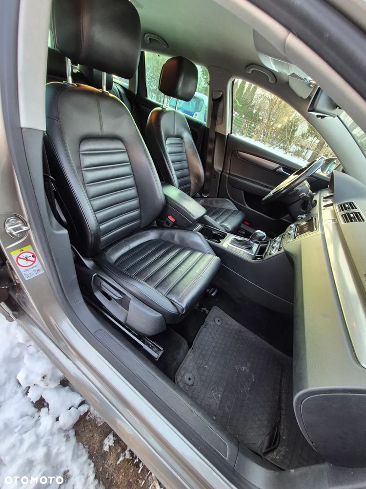 Volkswagen Passat 2.0 TDI Comfortline DSG - 9