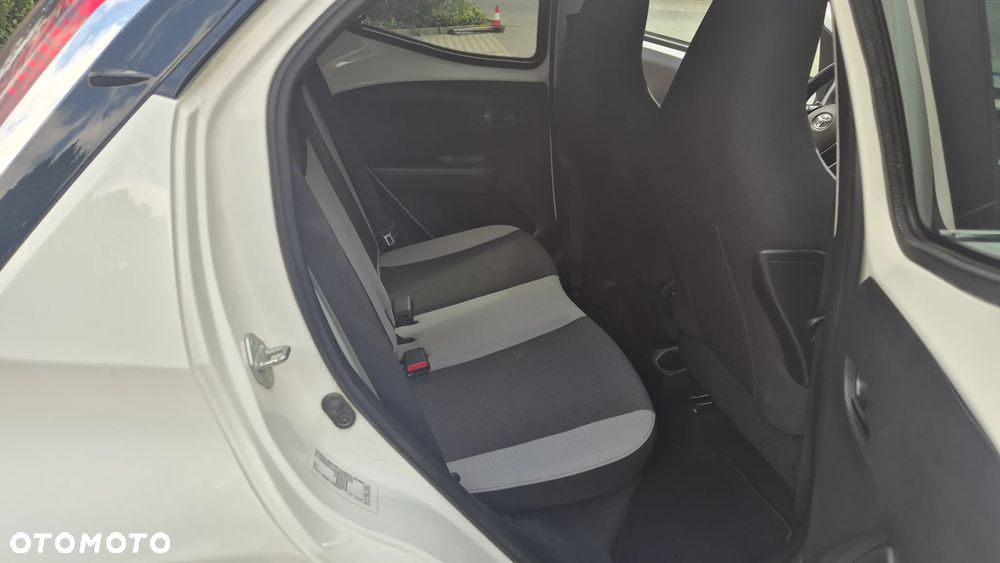Toyota Aygo x-clusiv - 16