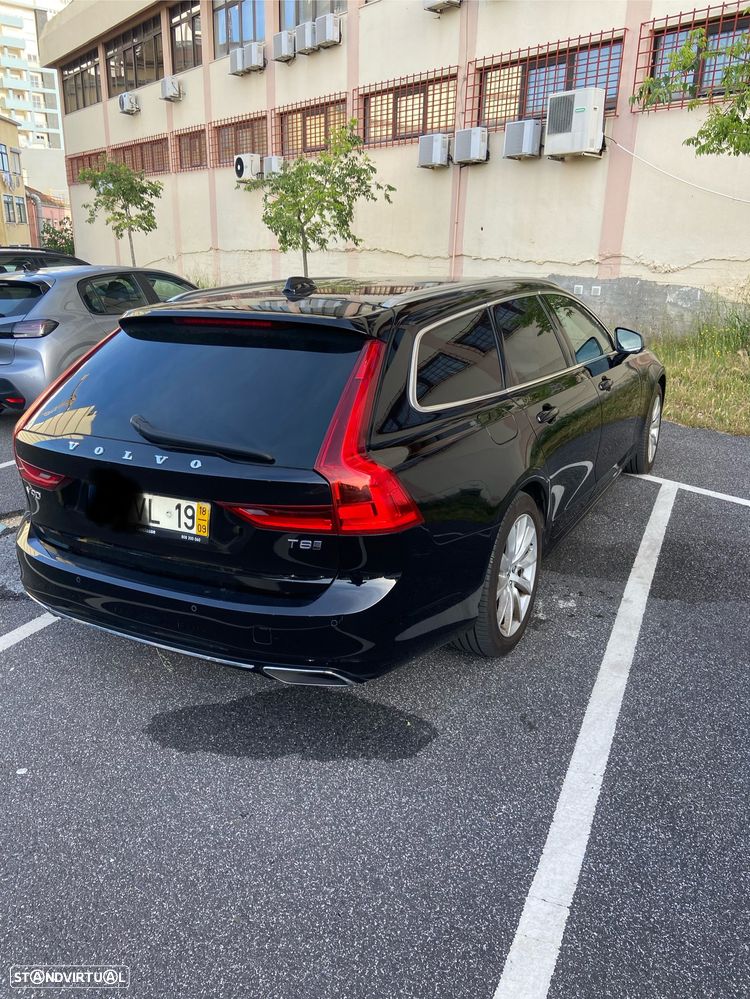 Volvo V90 2.0 T8 Momentum AWD Geartronic - 6
