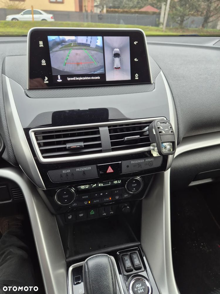 Mitsubishi Eclipse Cross 1.5 T GPF Intense Pro CVT 4WD - 17