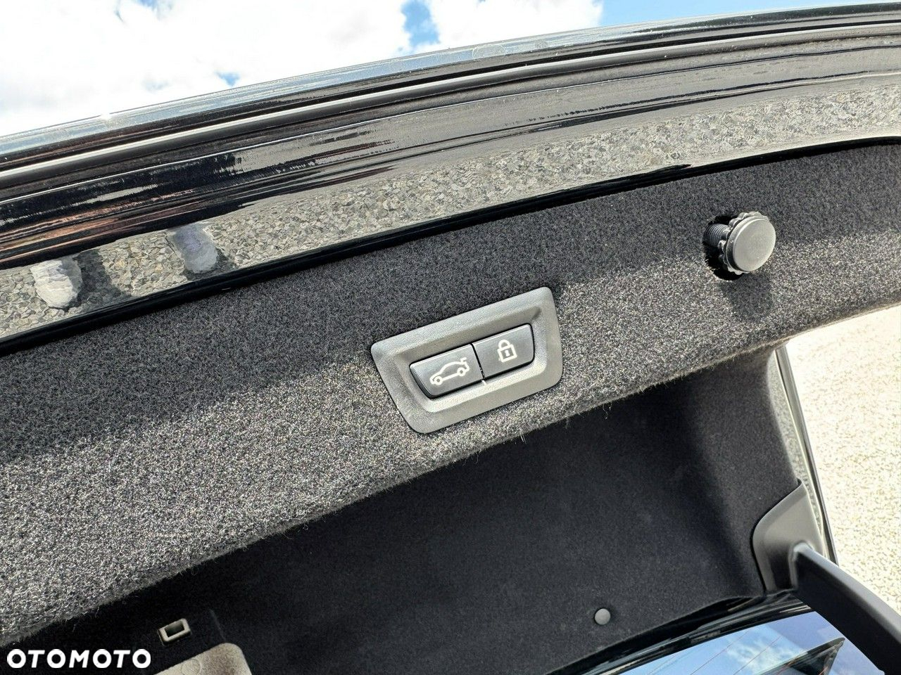 BMW Seria 7 740i - 36