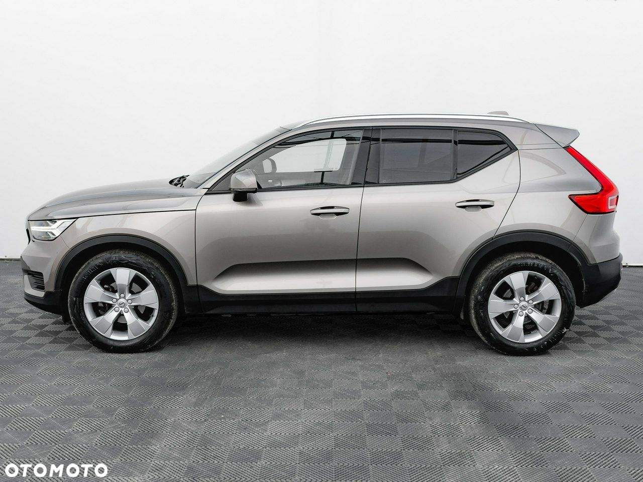 Volvo XC 40 T3 Momentum Pro - 10