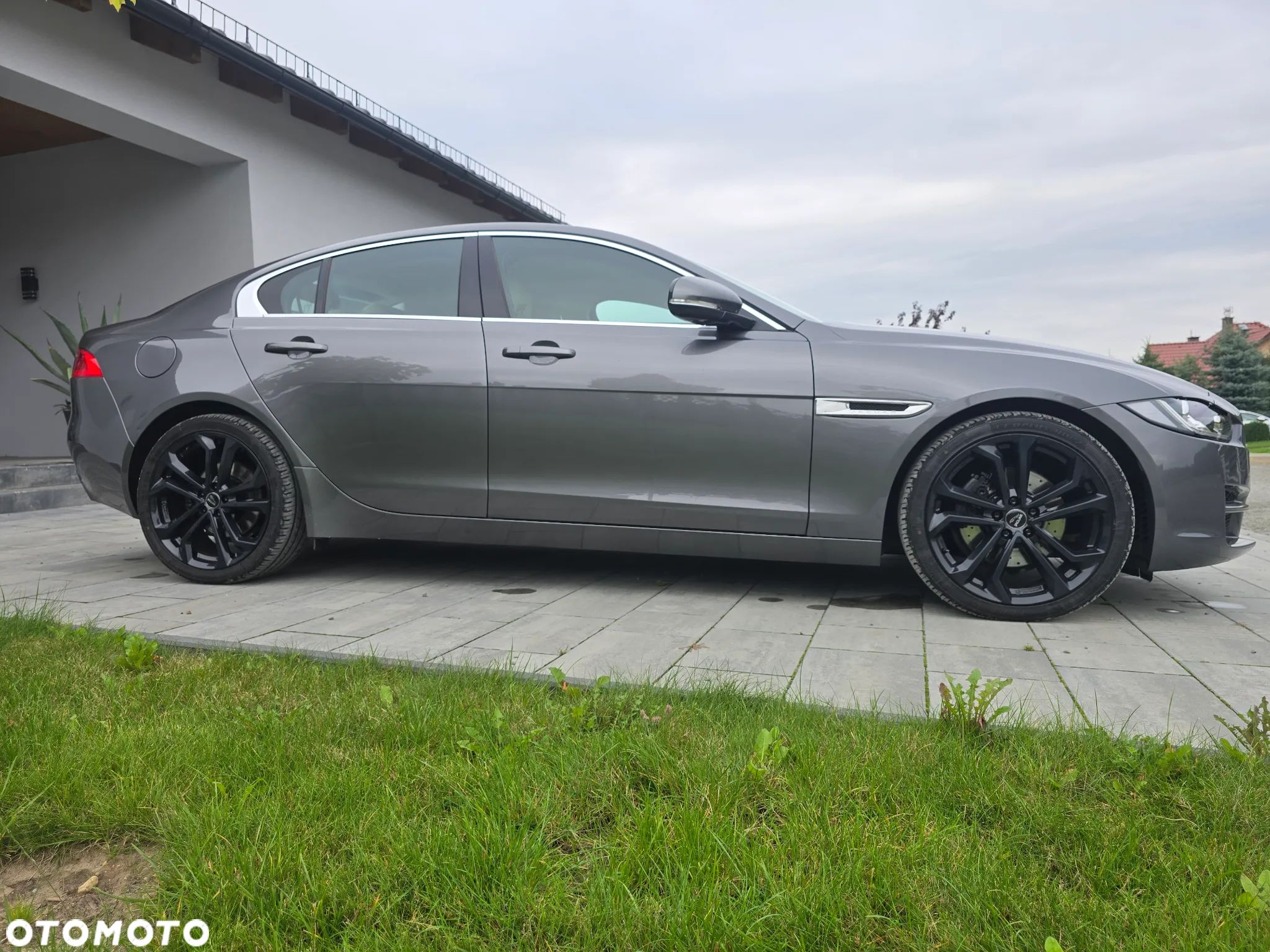 Jaguar XE 20d Prestige - 1