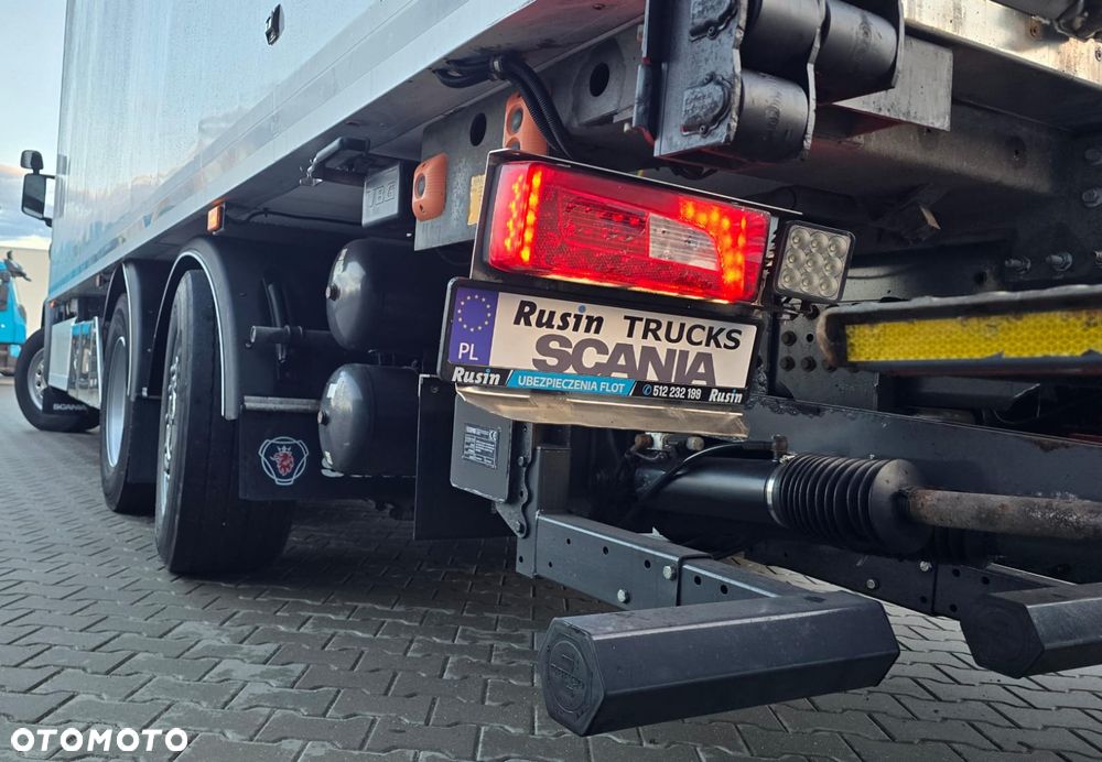 Scania G490 6x2 18 palet chłodnia diesel kurierka odwierty piękny stan świeży import! - 9