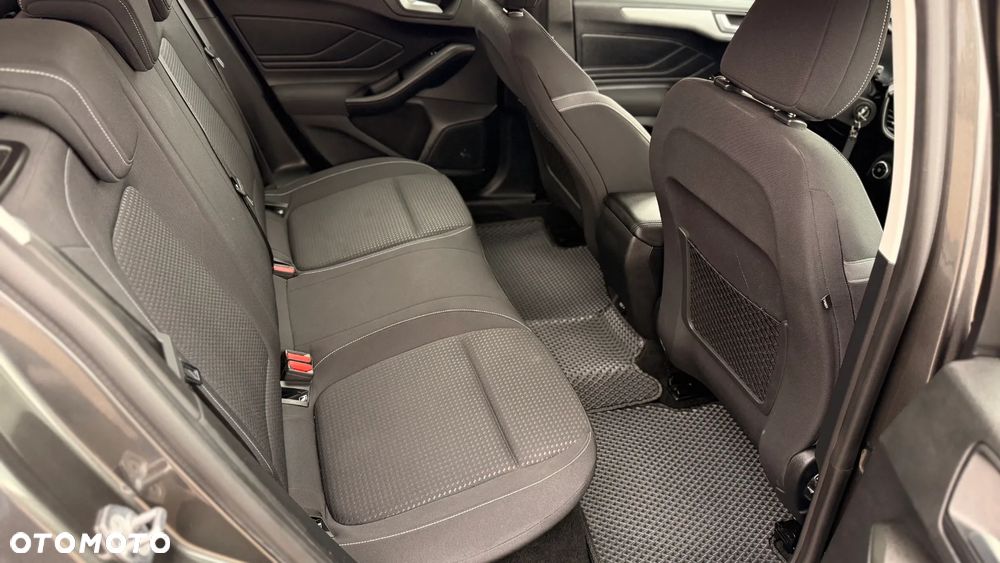Ford Focus - 22
