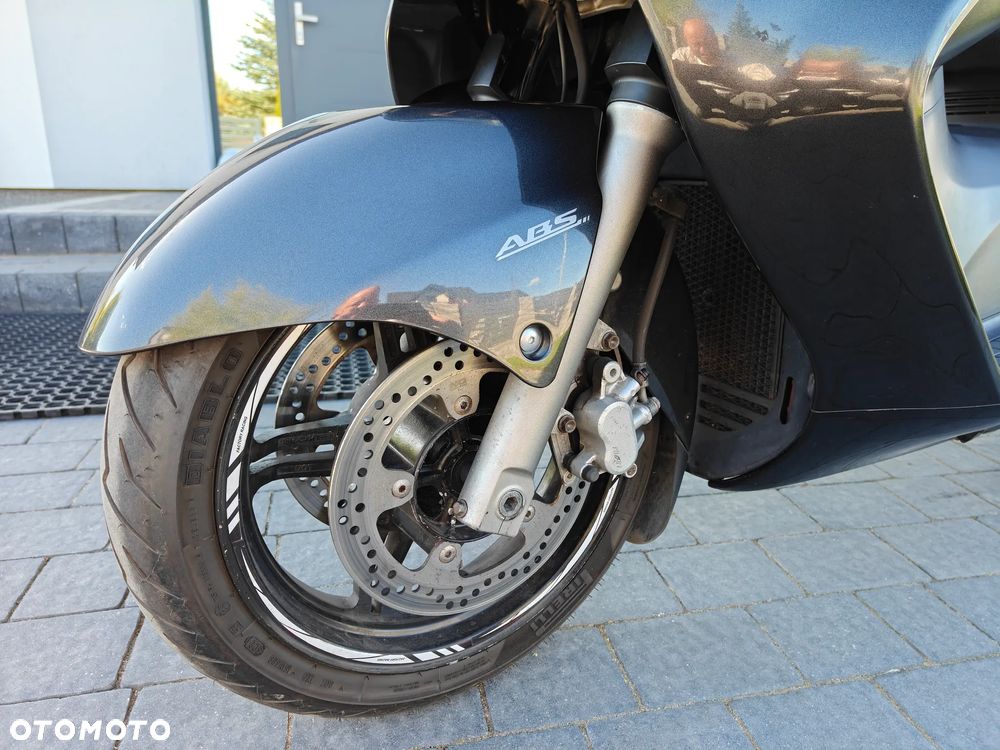Suzuki Burgman - 11