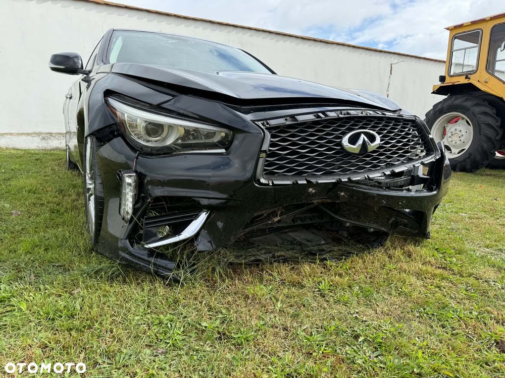 Infiniti Q50 - 2