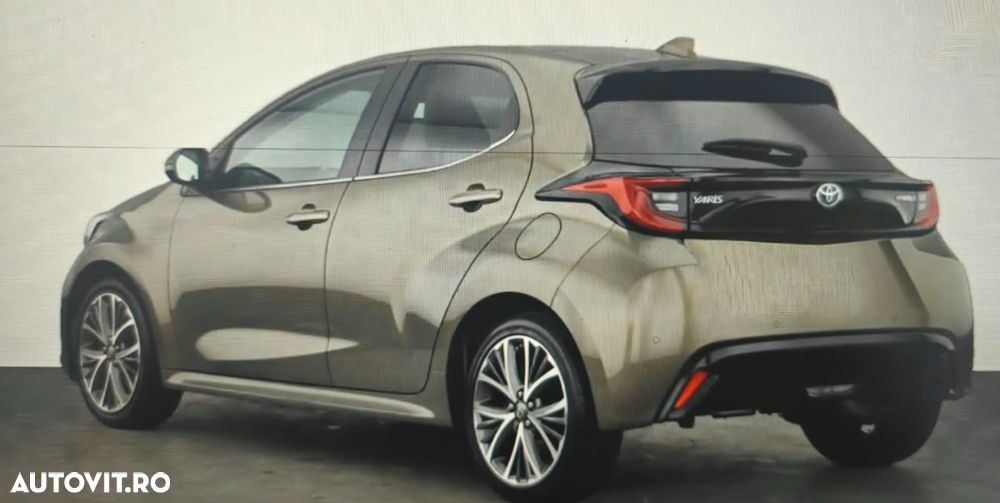 Toyota Yaris 1.5 VVT-i HSD Dynamic Plus - 4
