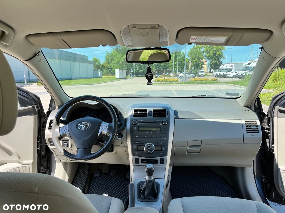 Toyota Corolla 1.6 VVT-i Luna - 10