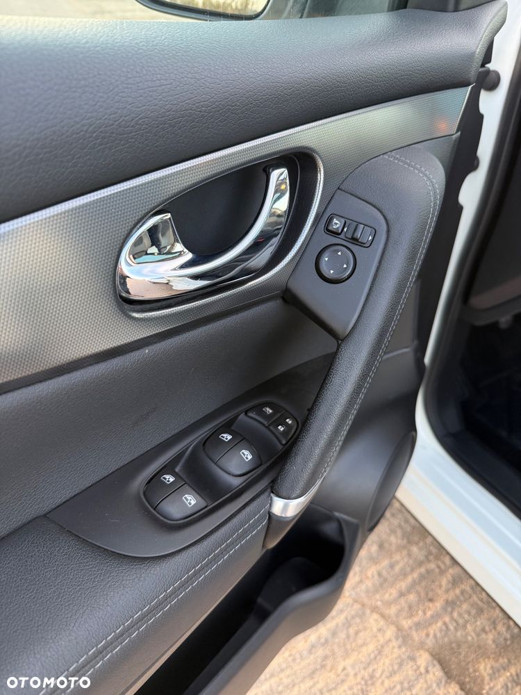 Nissan Qashqai 1.7 dCi ALL-MODE 4x4i TEKNA - 15