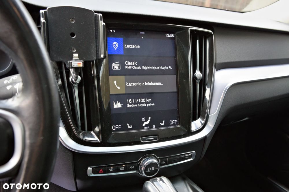 Volvo V60 D4 Momentum - 18