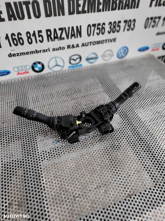 Bloc Lumini Maneta Semnalizare Stergatoare Toyota Avensis T27 An 2009-2013 Dezmembrez Toyota Avensis - 1