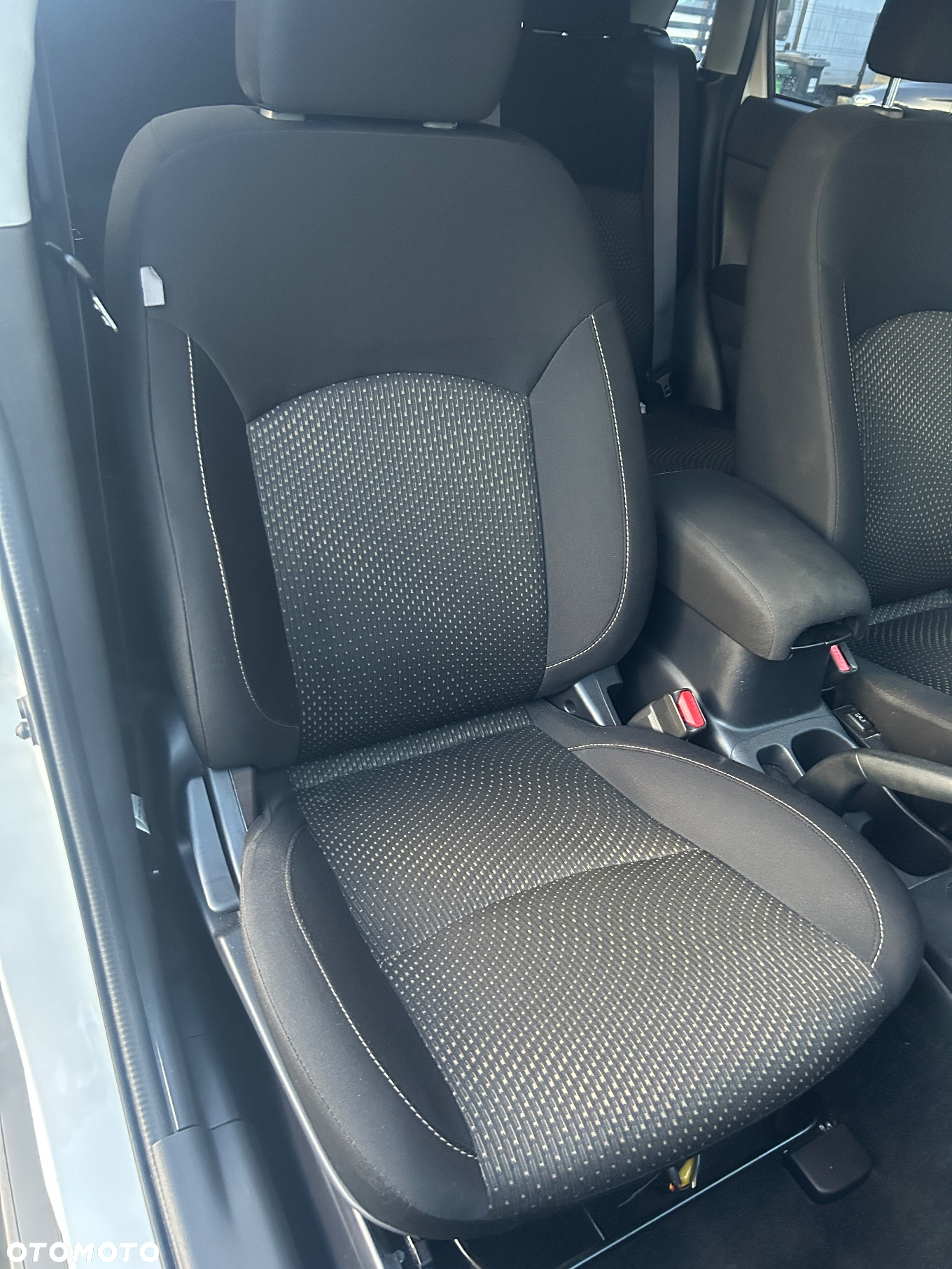 Mitsubishi ASX 2.2 DI-D 4WD Automatik Intense - 25