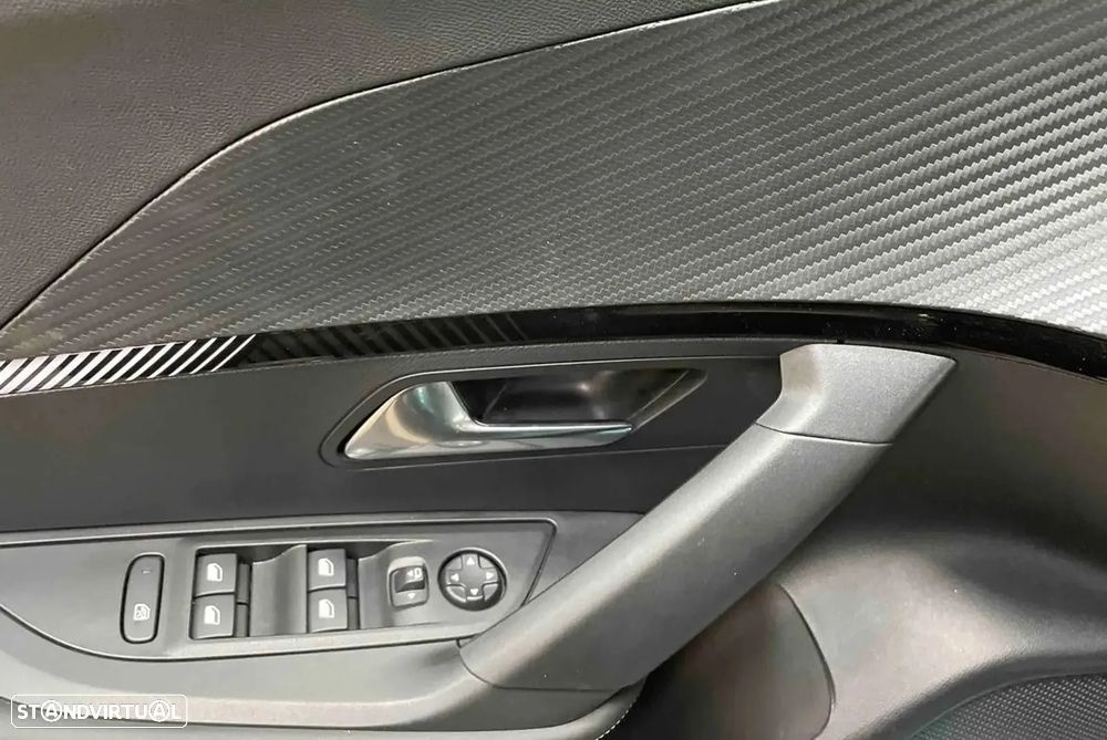 Peugeot 2008 1.2 PureTech Allure Pack - 14