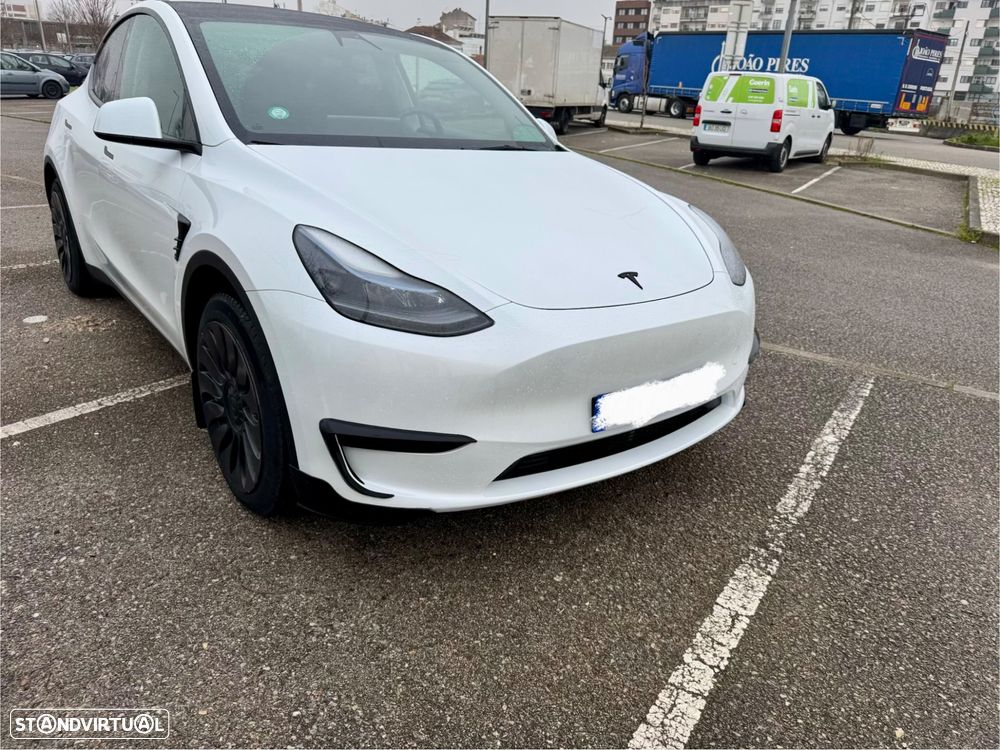 Tesla Model Y - 7