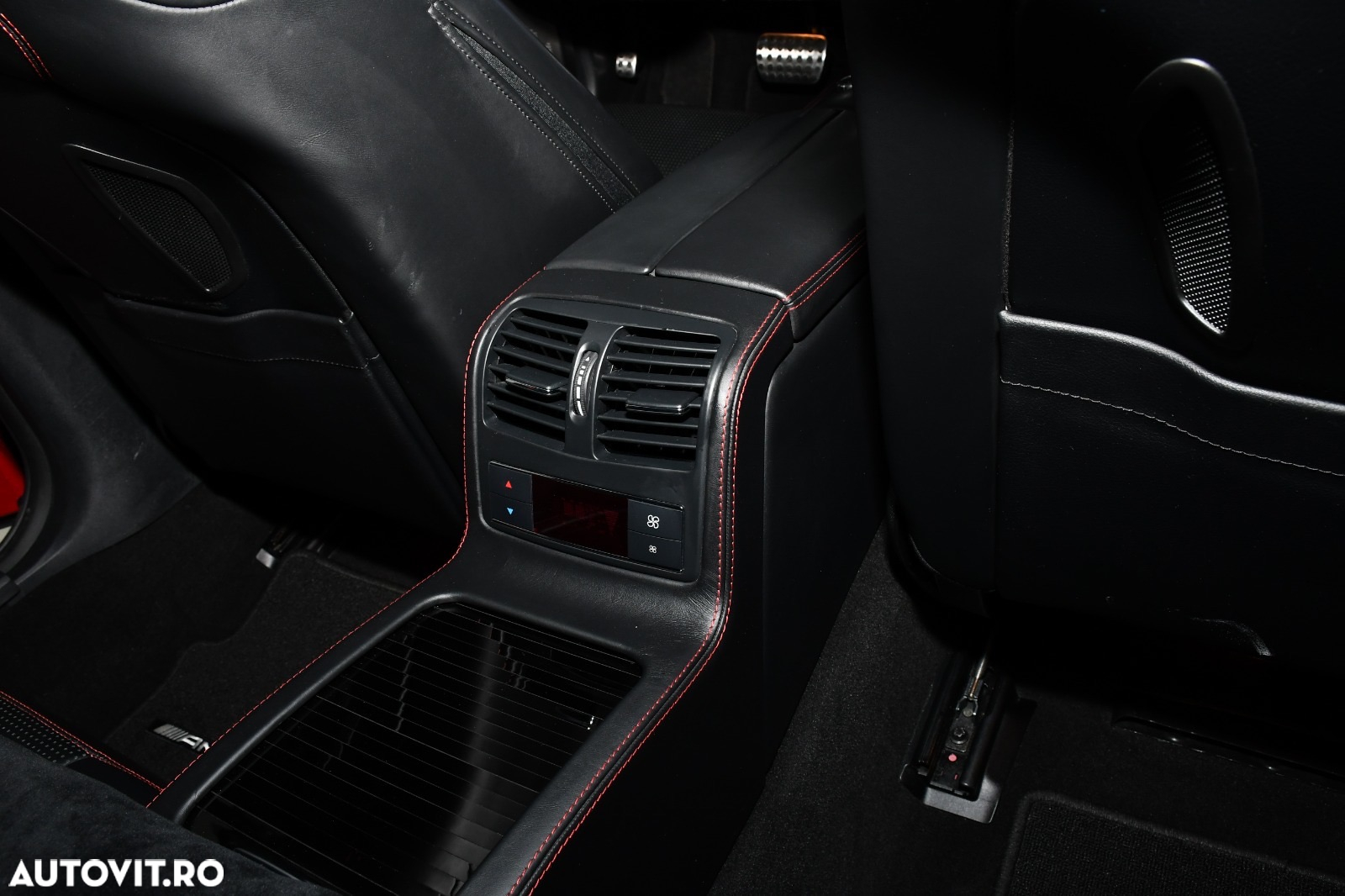 Mercedes-Benz CLS 63 AMG S 4MATIC Aut - 32