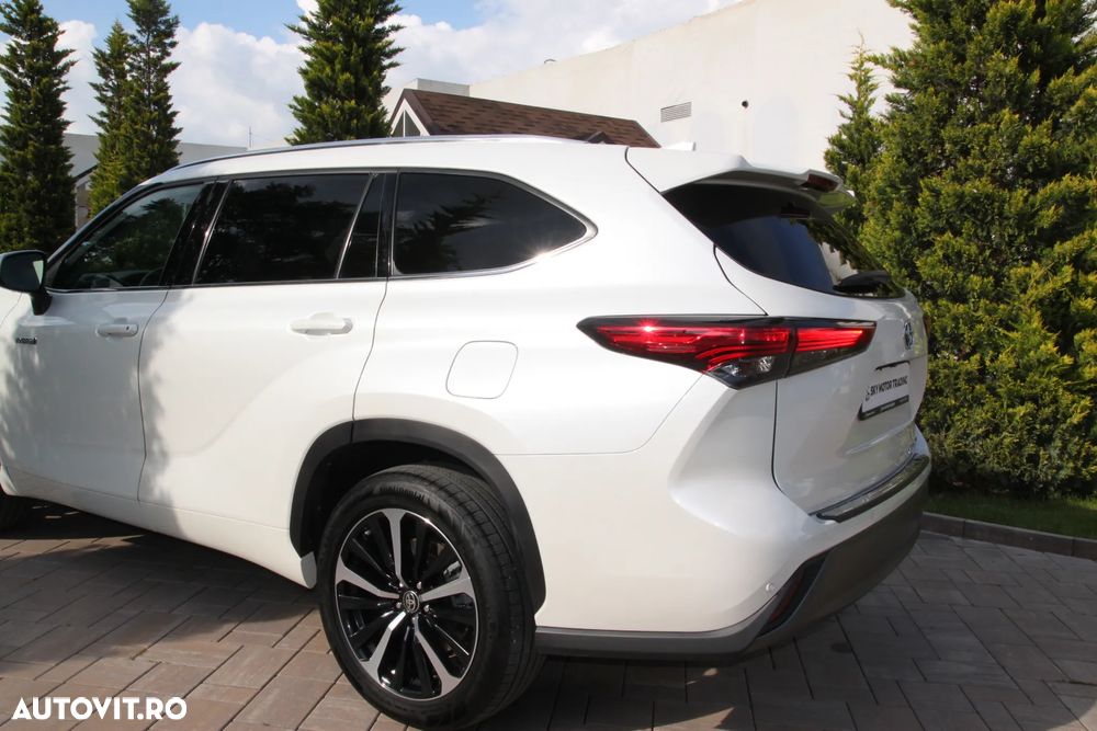 Toyota Highlander 2.5 L Dynamic Force 248CP Executive Metallic - 23