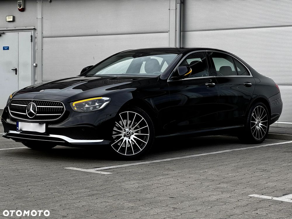Mercedes-Benz Klasa E 220 d 4-Matic AMG/Avantgarde - 2