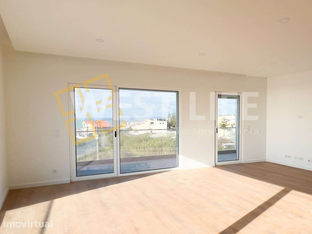 Apartamento T2 com 2 varandas na primeira linha Mar - praia de Sant... - Grande imagem: 4/29