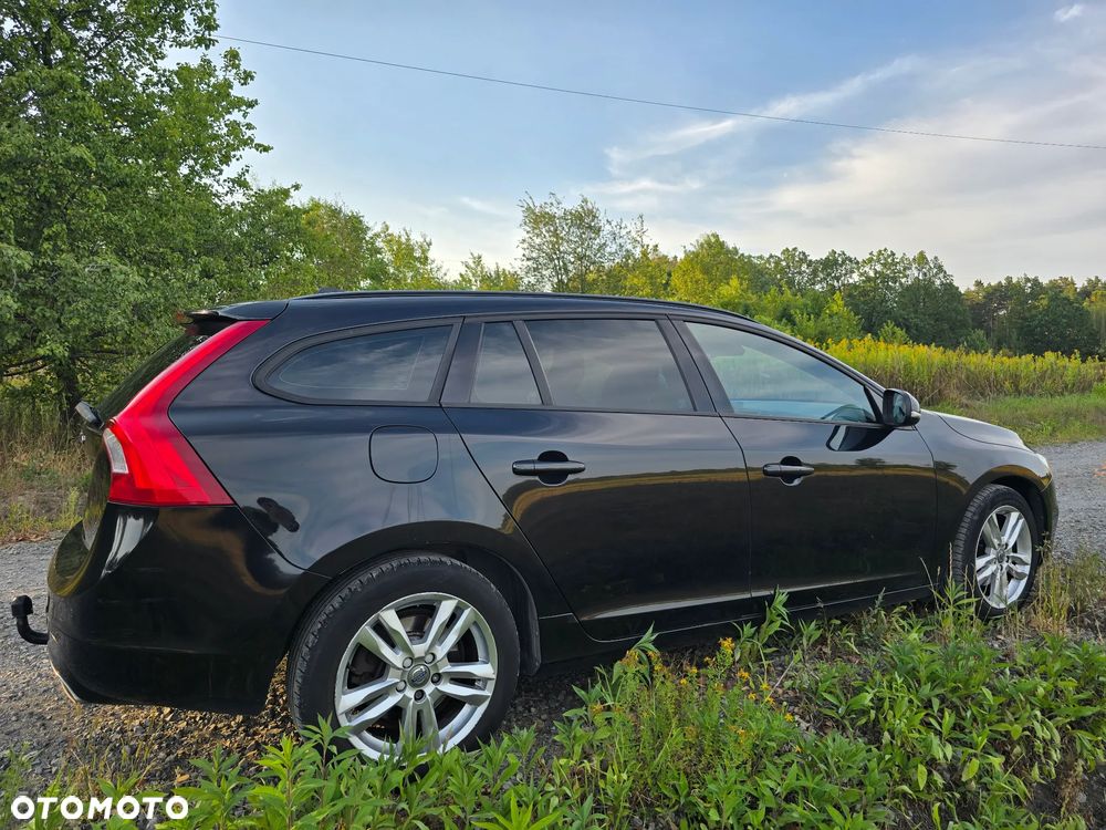 Volvo V60 D4 Momentum - 6