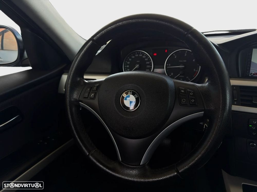 BMW 320 d Navigation - 13
