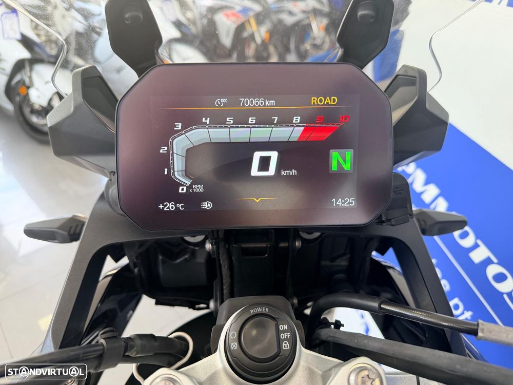 BMW F 750 GS TRIPLE BLACK - 9