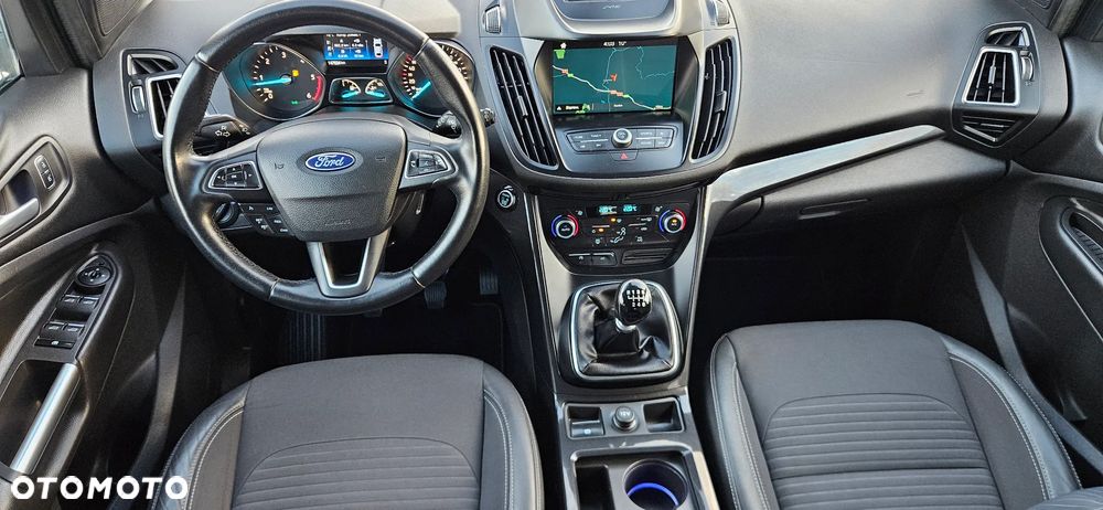 Ford Kuga 2.0 TDCi 2x4 Titanium - 18