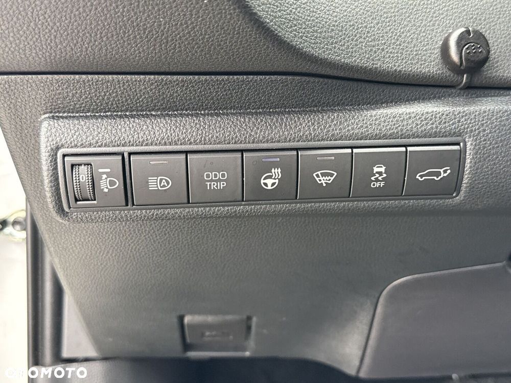Toyota Corolla 2.0 Hybrid Style - 24