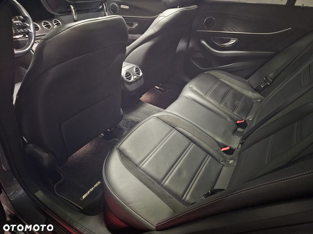 Mercedes-Benz Klasa E AMG 53 4-Matic+ - 16