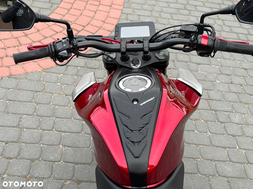 Honda CB - 10