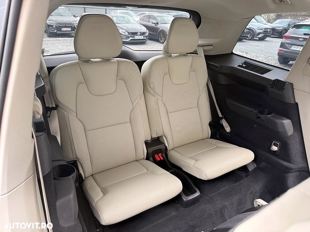 Volvo XC 90 D5 AWD Geartronic Inscription - 8