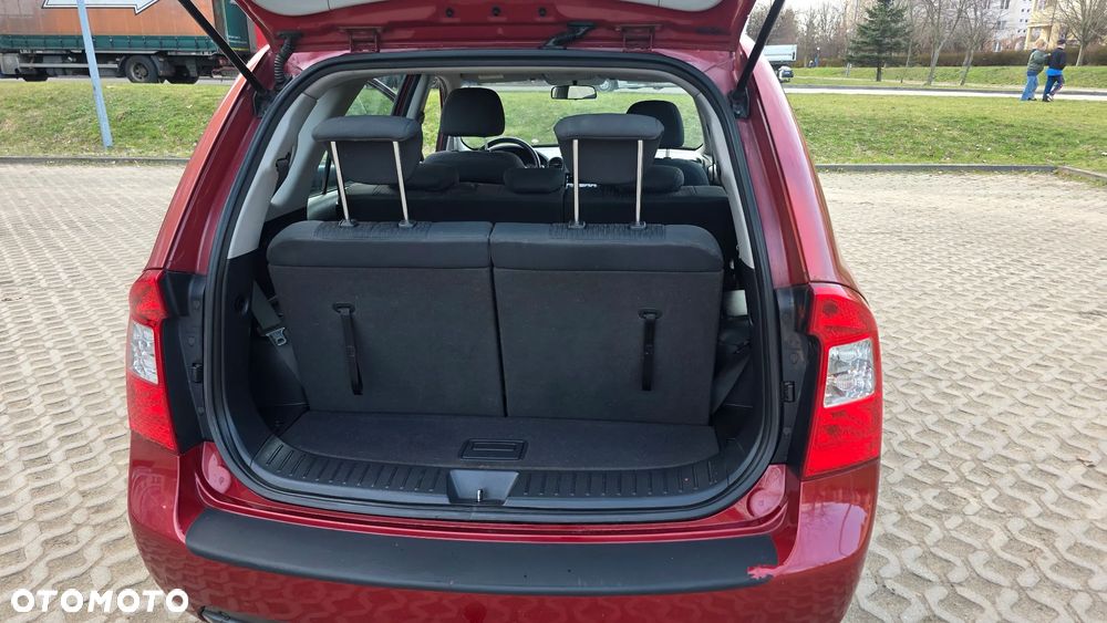 Kia Carens 2.0 CVVT EX Top - 37