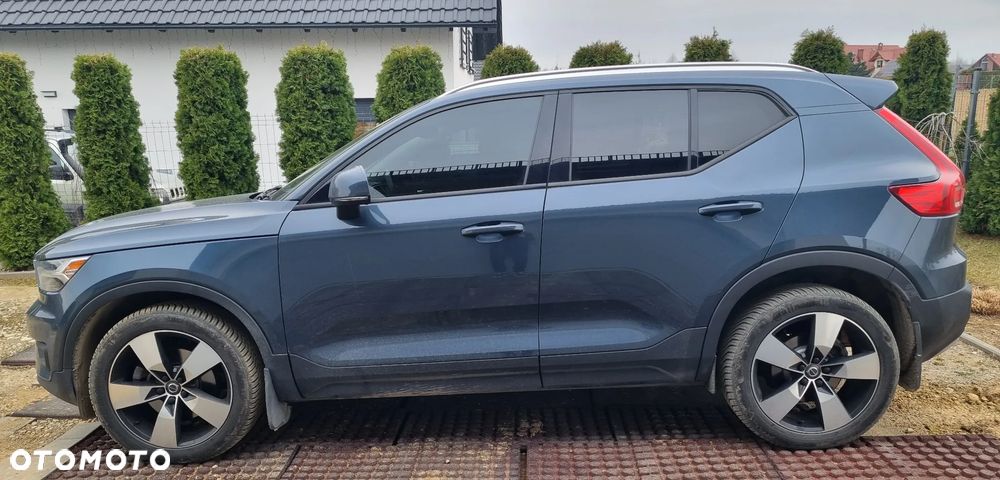 Volvo XC 40 T5 AWD Geartronic Momentum Pro - 3