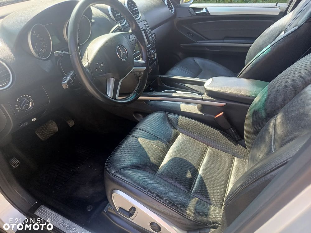 Mercedes-Benz ML - 11