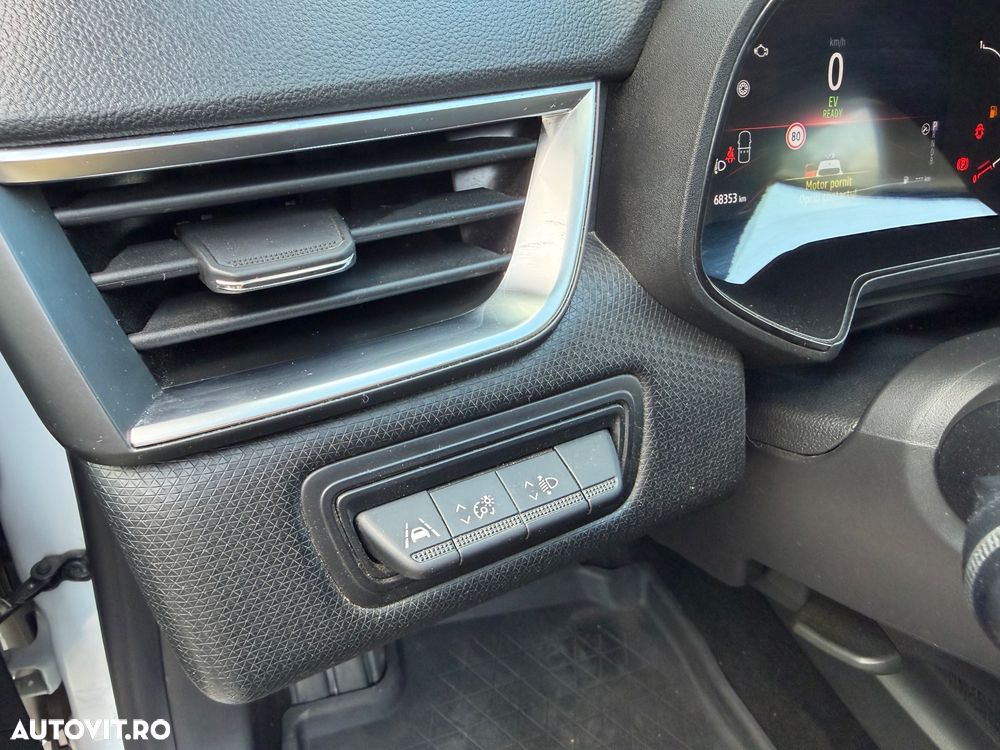 Renault Clio V E-Tech 145 Evolution - 9