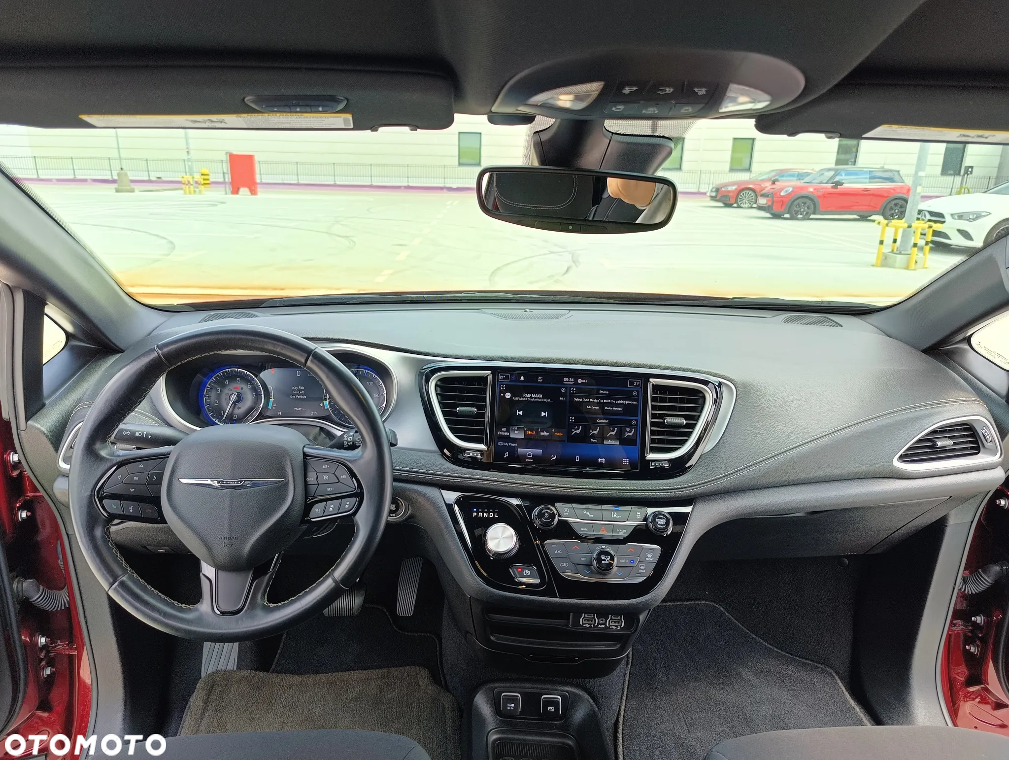 Chrysler Pacifica - 2