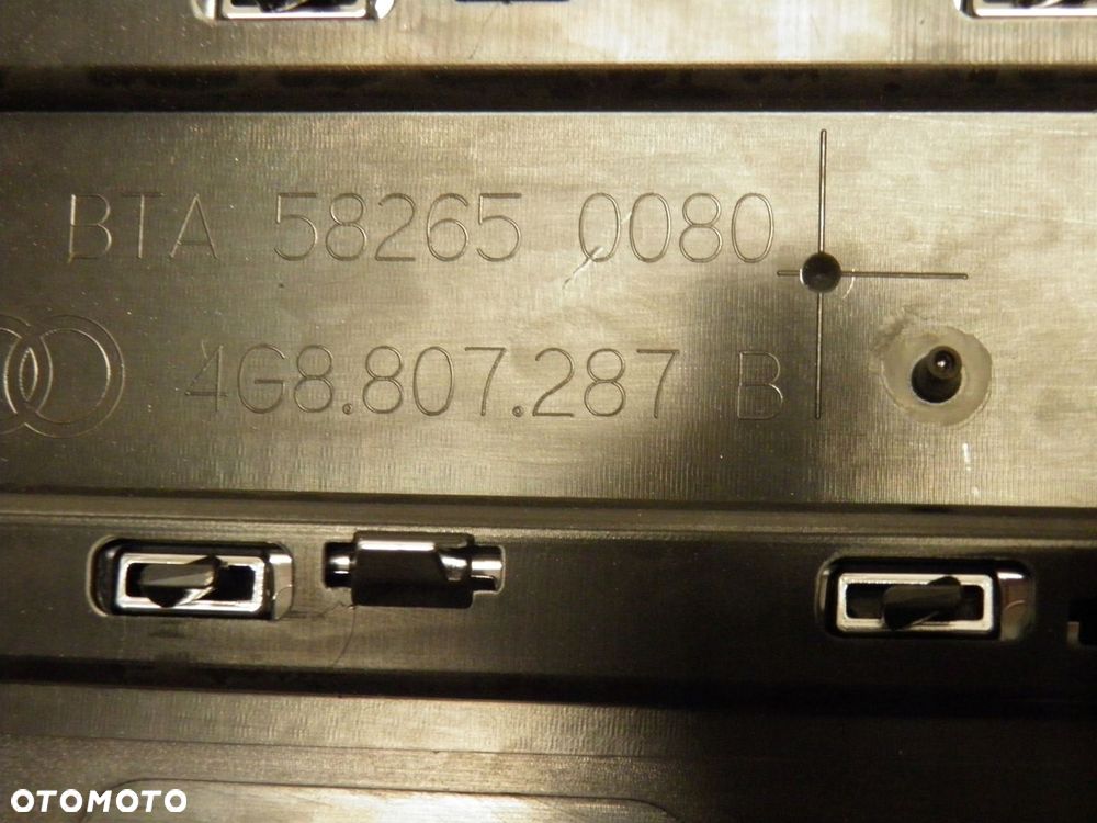 PODKŁADKA POD TABLICĘ AUDI A7 4G8 4G8807287 B NOWA ORYGINAŁ - 3