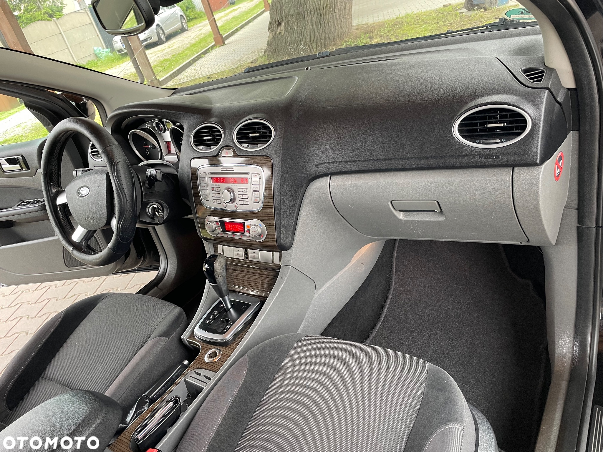 Ford Focus 2.0 TDCi DPF Ghia - 8