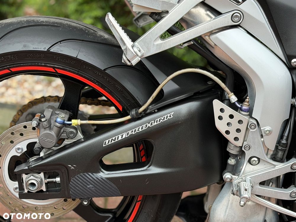 Honda CBR - 23
