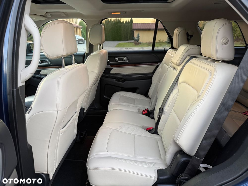 Ford Explorer - 37
